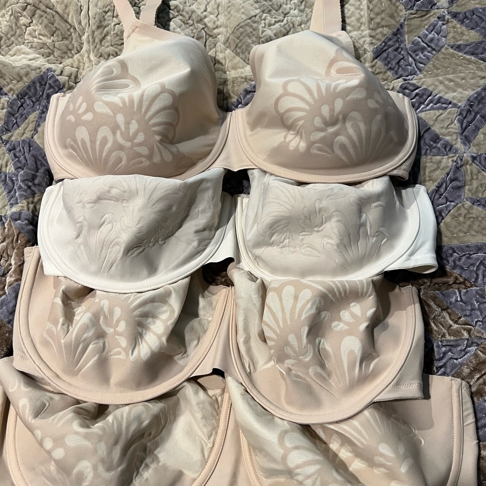 Bali smoothing bra lot, 38DDD